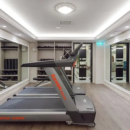 Kyniska Palace Conference &