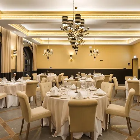 Kyniska Palace Conference &