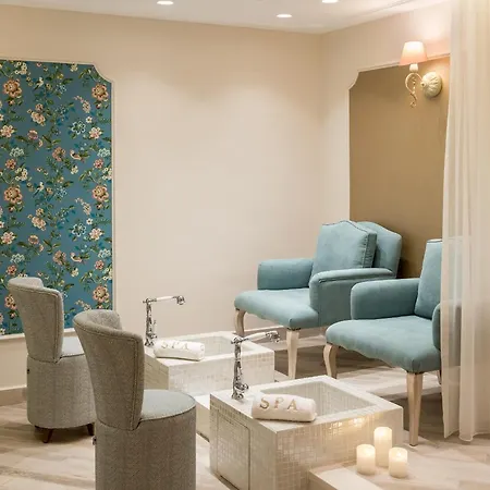 Kyniska Palace Conference & 5*