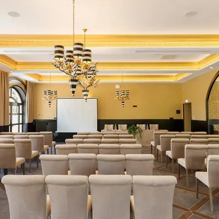 Kyniska Palace Conference & Hotel