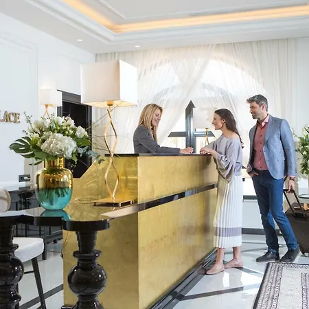 Kyniska Palace Conference & 호텔 5*