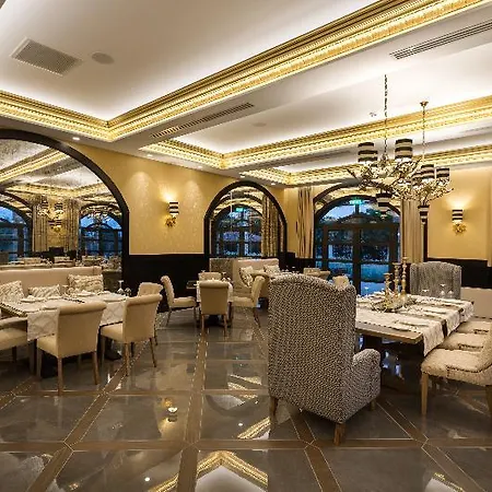 Hotel Kyniska Palace Conference &