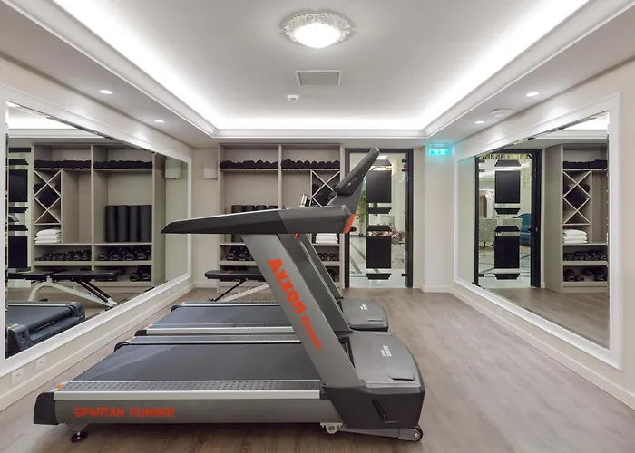 Kyniska Palace Conference &